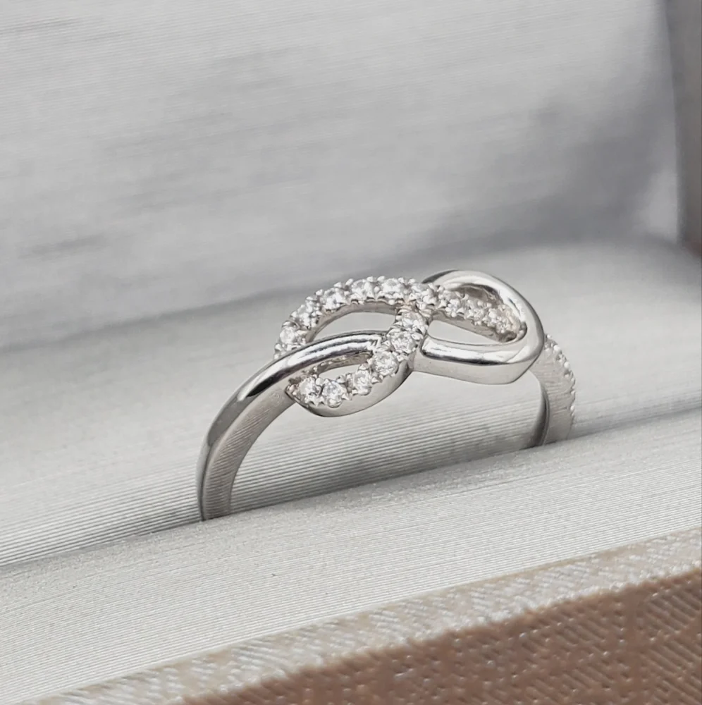 10k Solid White Gold Simulated Round Diamonds Love Knot Twist Ring